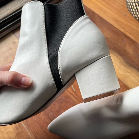 lulu's white booties size 7.5 - Picture 6 of 11